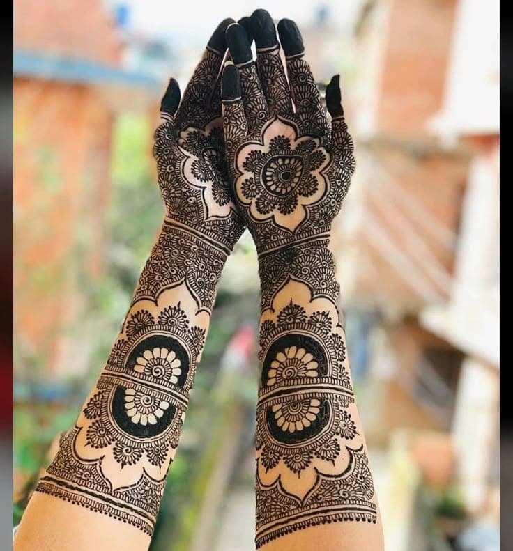 Meher-e-Arab mehendi design